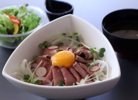 ローストビーフ丼